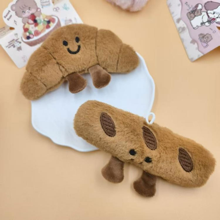 Chaveiro pendurado em formato de pão peludo